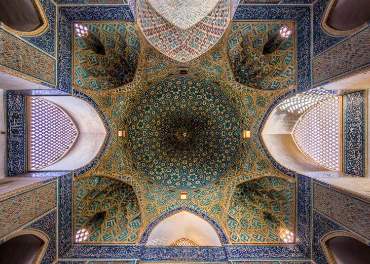 <p><strong>Jameh Camisi, Yazd</strong></p>
