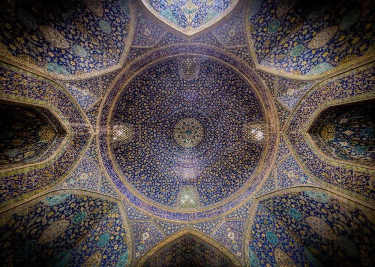 <p><strong>Mescid-i Şah tavanı, İsfahan</strong></p>
