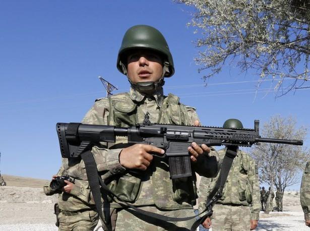 <p>MPT-76 namlu ömrü : 10 bin atım</p>