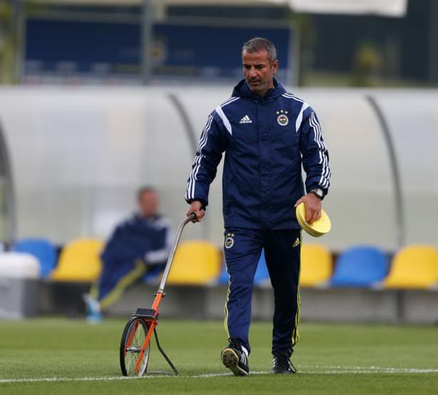 <p>İlk teknik direktörlük deneyimini Karabükspor'da yaşayan Kartal, daha sonra Sivasspor'un başına geçti ve takımı 1. Lig şampiyonu yapıp tarihinde ilk kez Süper Lig'e çıkardı.</p>