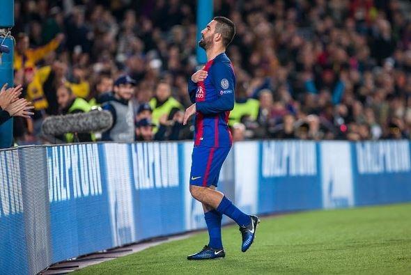 <p>Bu sezon forma giydiği ilk 16 karşılaşmayı 5 gol ve 4 asistle tamamlayan Arda, 3 Aralık'taki Real Madrid mücadelesinden sonra sahaya çıktığı 3 maçta 6 gol attı, 2 de asist yaptı.</p>
