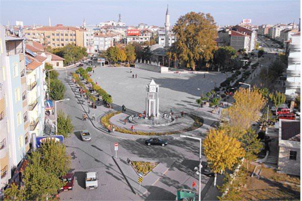 <p>İşsizliğin en düşük olduğu illerin başında Karaman geliyor. İşsizlik Oranı: yüzde 4,2</p>
