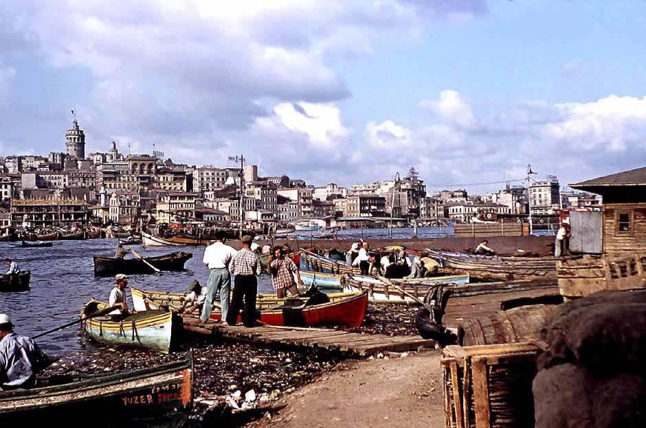 <p>Eminönü'nden Galata'ya bakış (1954)</p>
