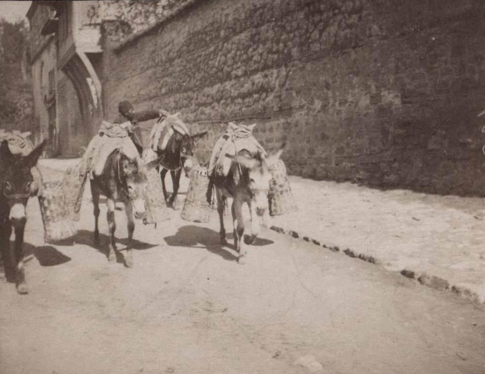 <p>Eski İstanbul sokakları</p>
