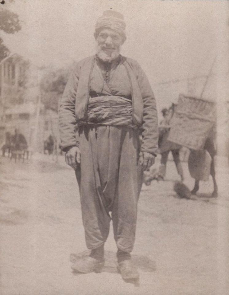 <p>Eski İstanbul sokakları</p>
