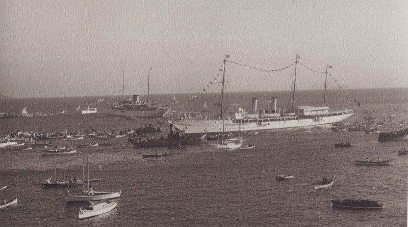 <p>Kral 8. Edward Moda'da (1936)</p>

<p> </p>
