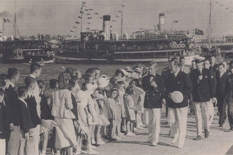 <p>Kral 8. Edward Moda'da (1936)</p>

<p> </p>
