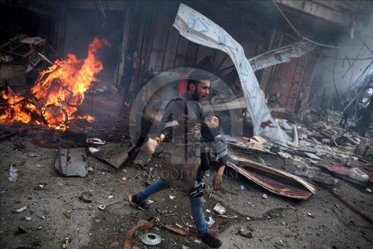 <p><span style="color:rgb(255, 255, 255)">AFP foto muhabiri Abd Doumany, ''Suriyeli Çocukların Yardım Çığlığı'' başlıklı fotoğraflarıyla ''seri haber" kategorisinde ikincilik ödülüne layık görüldü. <strong>( Abd Doumany / AFP - Anadolu Ajansı )</strong></span></p>