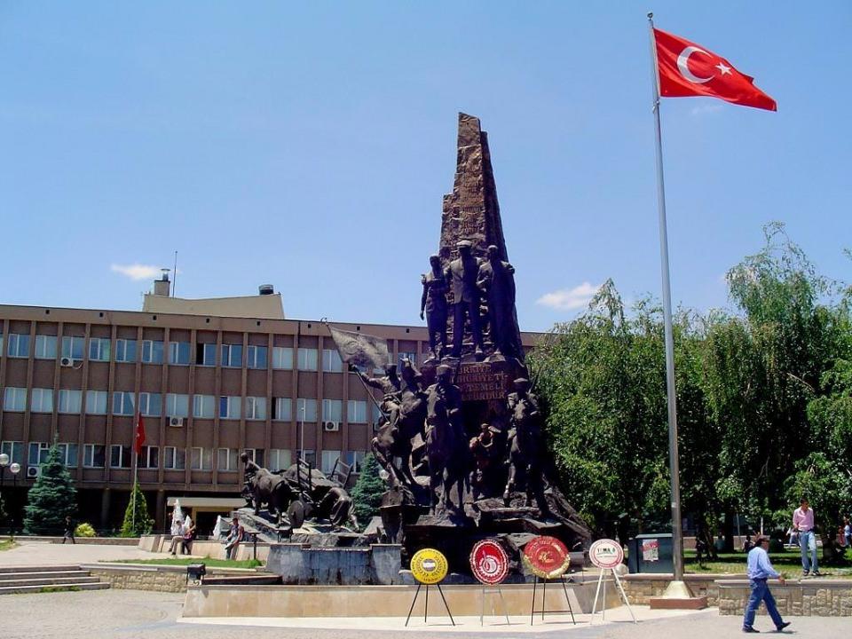 <p><strong>Uşak </strong>- 21 bin 218 kişi </p>
