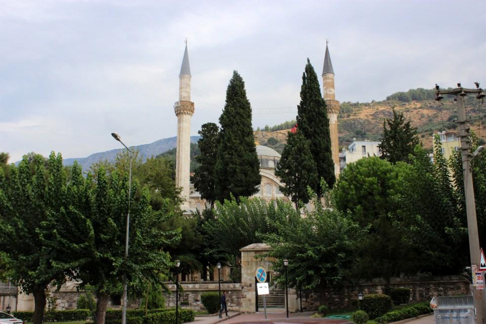 <p><strong>Manisa </strong>- 45 bin 915 kişi</p>