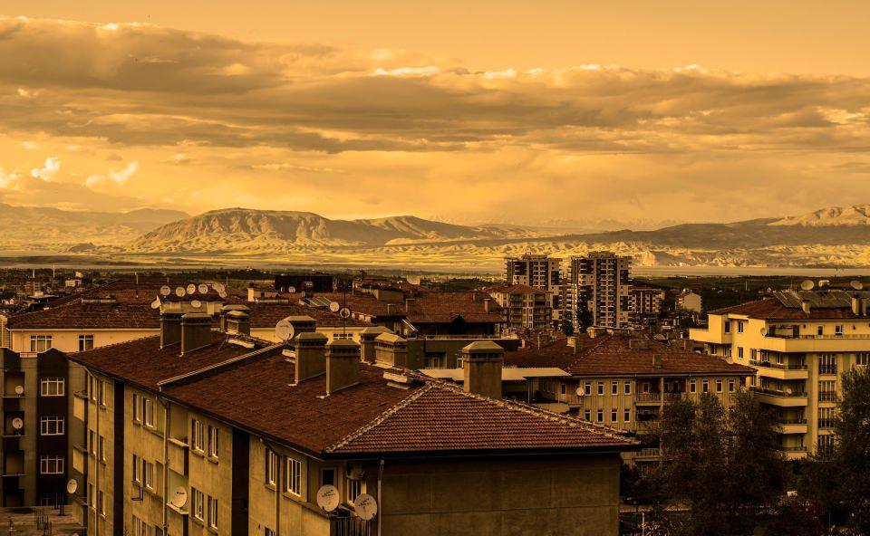 <p><strong>Malatya </strong>- 398 bin 430 kişi</p>