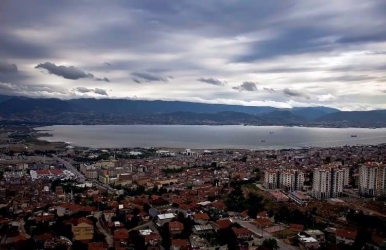<p><strong>Kocaeli </strong>- 57 bin 613 kişi</p>
