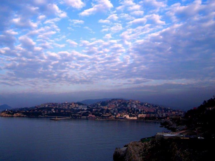 <p><strong>Zonguldak </strong>- 122 bin 592 kişi</p>
