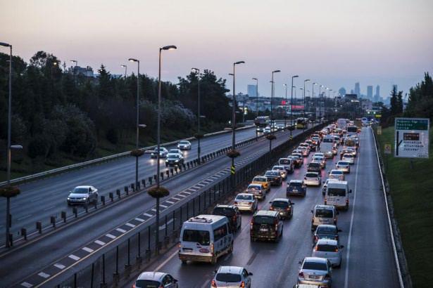 <p>İstanbul'daki araç sayısı: 3.294.782</p>