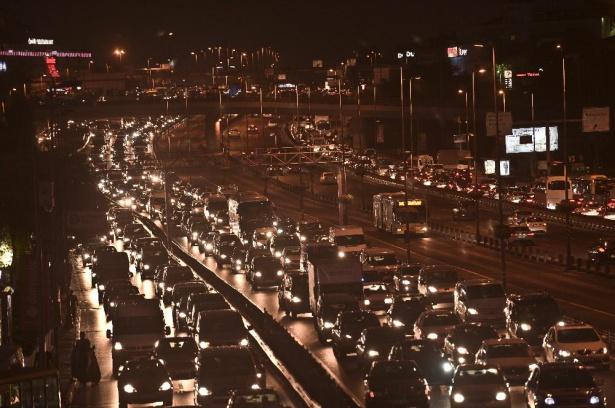 <p>20 gün: İstanbullu’nun trafikte sadece durarak her yıl hayatından kaybettiği zaman.</p>

<p> </p>
