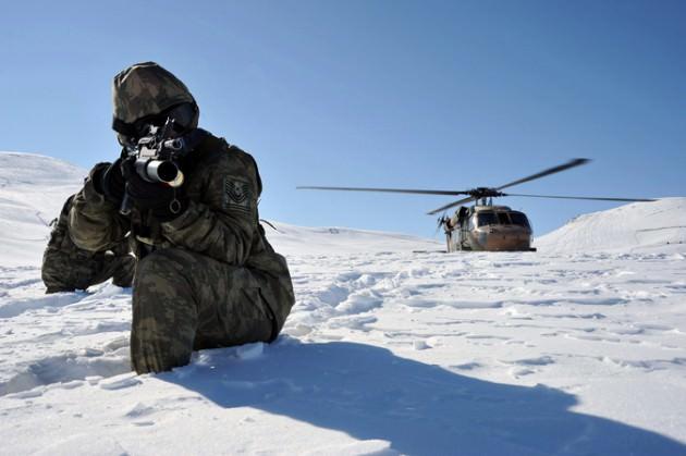  Mehmet&ccedil;iğin yaşam &ouml;yk&uuml;s&uuml;n&uuml; anlatan fotoğraflardan &ouml;nemli bir b&ouml;l&uuml;m&uuml;, &Ccedil;anakkale Deniz Zaferi'nin 98'inci yılı etkinlikleri kapsamında 18 Mart'ta Gelibolu Yarımadası Tarihi Milli Parkı'ndaki &Ccedil;anakkale Destanı Tanıtım Merkezi&rsquo;nde sergilenecek. 