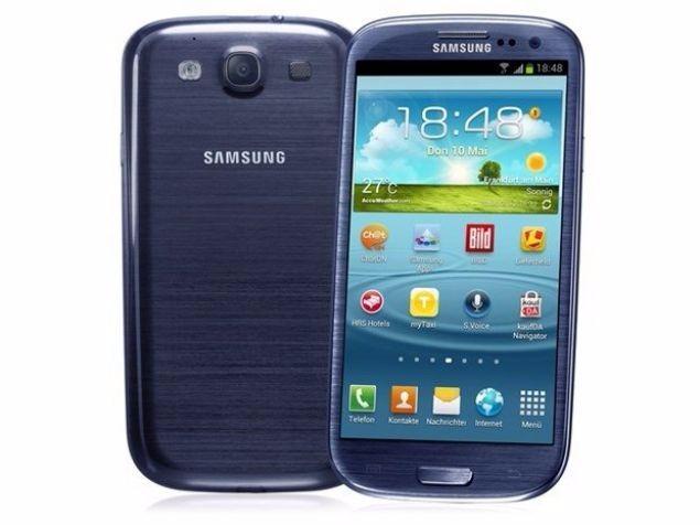 <p><strong>20- Galaxy S3 </strong><br />
<br />
Güney Kore merkezli teknoloji devi Samsung'un 2012 yılında piyasaya sürdüğü Galaxy S3, 60 milyona yakın bir grafik yakaladı. <br />
<br />
4.8 inç ekran <br />
<br />
720x1280 (HD) ekran çözünürlüğü</p>
