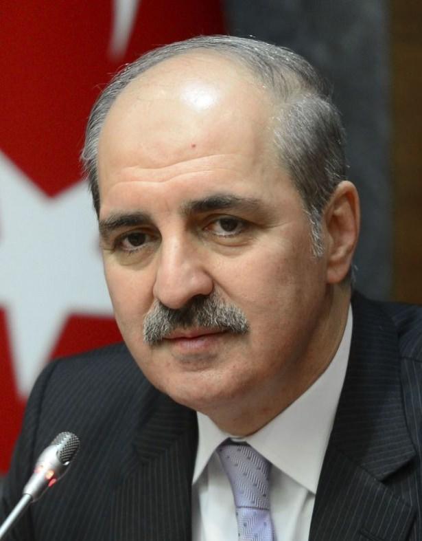 <p>39-Numan Kurtulmuş</p>

<p>1959&prime;da &Uuml;nye&rsquo;de d&uuml;nyaya gelmiştir.</p>

<p>Lise eğitimini İstanbul İmam Hatip Lisesi&rsquo;nde aldı. Lisans eğitimini İstanbul &Uuml;niversitesi</p>

<p>İşletme Fak&uuml;ltesi&rsquo;nde 1982 yılında ve 1984 yılında da y&uuml;ksek lisans eğitimini tamamladı.</p>

<p>1988-1989 yılları arasında ABD&rsquo;de Temple &Uuml;niversitesi School of Business & Management&rsquo;da lisans&uuml;st&uuml; &ccedil;alışmalarına devam etti. 1990-1993 yıllarında ABD&rsquo;de Cornell &Uuml;niversitesi New York State School of Industrial & Labor Relations&rsquo;nda misafir &ouml;ğretim &uuml;yesi olarak g&ouml;revde bulundu ve doktorasını verdi.</p>

<p>1994 tarihinde İstanbul &Uuml;niversitesi İktisat Fak&uuml;ltesi&rsquo;nde do&ccedil;ent oldu. 2004 yılında ise profes&ouml;r unvanını aldı.</p>

<p>İstanbul &Uuml;niversitesi İktisat Fak&uuml;ltesi&rsquo;nde uzun yıllar Sosyal Siyaset, &Ccedil;alışma Ekonomisi ve İnsan Kaynakları Y&ouml;netimi derslerini verdi.</p>

<p>Kurtulmuş, 1998 yılında siyaset yaşamına girerek Fazilet Partisi İstanbul İl Başkanı ve Genel İdare Kurulu &uuml;yesi olarak g&ouml;rev yaptı.</p>

<p>2001 yılında Fazilet Partisi'nin kapatılmasının ardından Saadet Partisi'ne katıldı. 26 Ekim 2008'de Saadet Partisi Genel Başkanı se&ccedil;ildi.</p>

<p>1 Ekim 2010 tarihinde Saadet Partisi'nden istifa ederek, 1 Kasım 2010 tarihinde Halkın Sesi Partisi (HAS Parti)'ni kurdu. Halkın Sesi Partisi, 19 Eyl&uuml;l 2012'de 'b&uuml;t&uuml;nleşme sebebiyle fesih' kararı alarak AK Parti ile birleşti.</p>

<p>04 Ekim 2012 g&uuml;n&uuml; AK Parti Ekonomi İşleri Genel Başkan Yardımcılığı g&ouml;revine getirildi.</p>

<p>Kurtulmuş, 29 Ağustos 2014 tarihinde 62. T&uuml;rkiye Cumhuriyeti H&uuml;k&uuml;meti'nde Başbakan Yardımcısı olarak g&ouml;revlendirilmiş ve halen bu g&ouml;revi s&uuml;rd&uuml;rmektedir.</p>

<p>Kurtulmuş, evli ve &uuml;&ccedil; &ccedil;ocuk babasıdır.</p>
