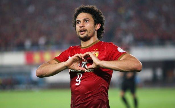 <p>Elkeson, GZ Evergrande'den SIPG'e gitti. Transfer bedeli; 18,50 milyon avro</p>

