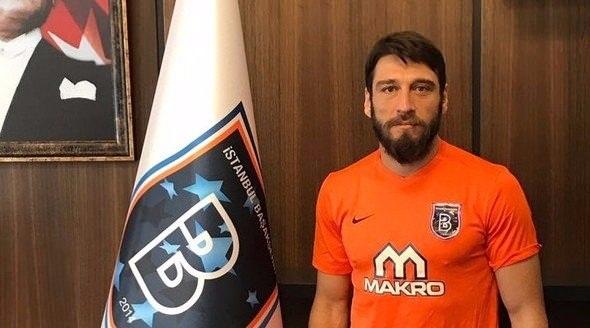 <p><strong>EGEMEN KORKMAZ</strong><br />
<br />
FC Wil 1900'den Medipol Başakşehir'e. 1.5 yıllık sözleşme.</p>