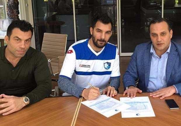 <p><span style="color:#A9A9A9">Engin Baytar<br />
<br />
Eski takımı (Erzurumspor) Yeni takımı (İstanbulspor) bedelsiz</span></p>