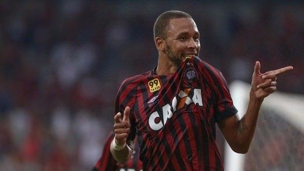 <p>Hernani<br />
<br />
Eski takımı (Atletico Paranaense) Yeni takımı (Zenit) 8 milyon euro</p>
