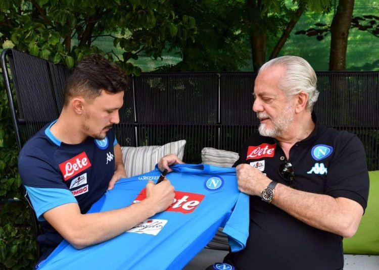 <p>Mario Rui</p>

<p>Roma'dan Napoli'ye</p>
