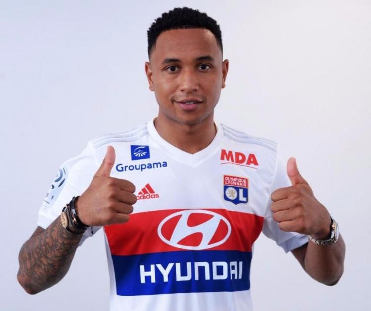 <p>Tete</p>

<p>Ajax'tan Lyon'a</p>
