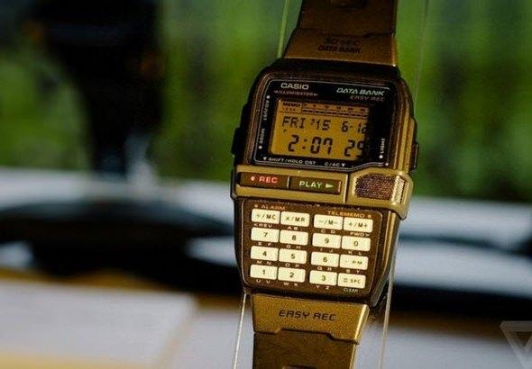 <p>DBC-V50</p>
<p>1999'da satışa sunulan DBC-V50, Apple Watch'unuzun yapamadığını yapabiliyor, ses kayıt edebiliyordu.</p>