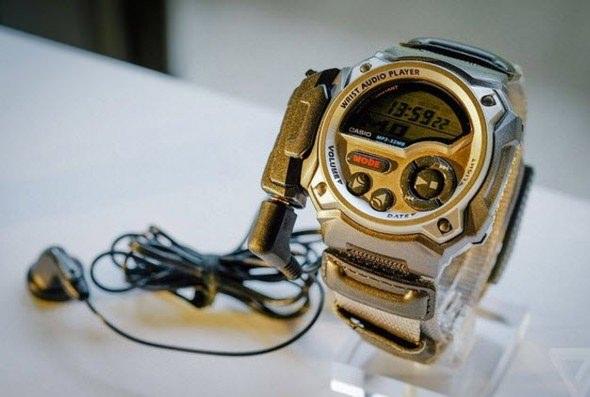 <p>WMP-1</p>
<p>2000'de ortaya çıkan WMP-1, Casio'ya göre bileğe takılan ilk MP3 çalıcısıydı.</p>