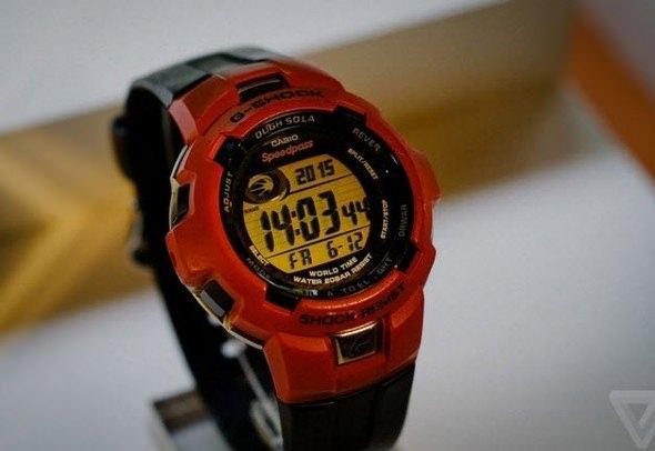 <p>GWS-900 G-Shock</p>
<p>Apple Pay'den 10 sene önce çıkan GWS-900 G-Shock, temassız IC yongası sayesinde Speedpass ödemeleri yapmaya olanak tanıyordu. 1990'larda bu kolay ödeme sistemini deneyen bazı benzin istasyonları ve restoranlar oldu.</p>