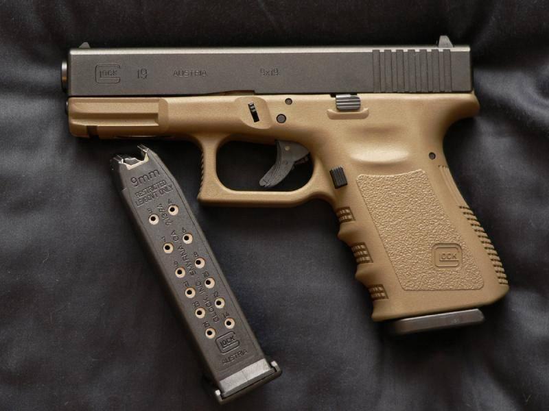 <p>Glock 19</p>
