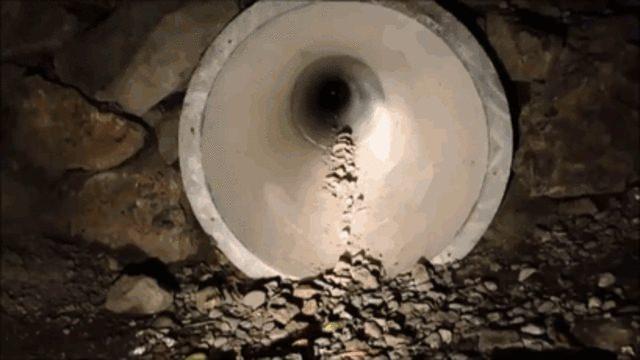 <p>Diğer yandan hayvan haklarını koruyan onlarca &uuml;lke, hayvanların rahat&ccedil;a yaşayabilmeleri i&ccedil;in hayvan k&ouml;pr&uuml;leri inşa ediyor.</p>
