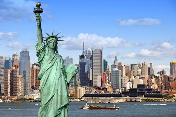 <p><strong>Amerika ismi Amerigo Vespucci'den almıştır</strong></p>
<p>Amerika'nın adı zengin bir Bristol tüccarı olan Richard Ameryk'ten gelmektedir, İtalyan haritacı ve tüccar Amerigo Vespucci'den değil.</p>
<p> </p>