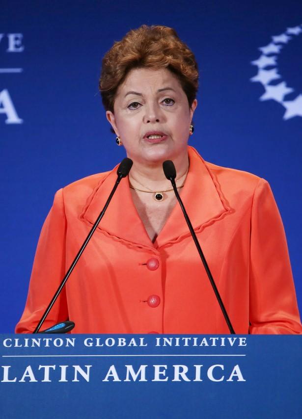 <p>10- Dilma Rousseff Brezilya Devlet Başkanı. Yıllık maaşı 120 bin dolar.</p>
