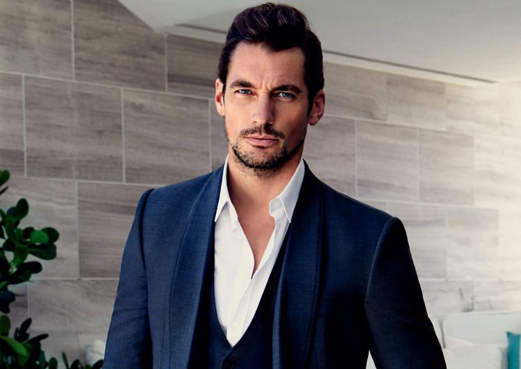 <p><strong>David Gandy</strong></p>
