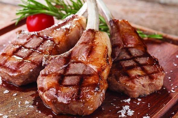 <p>Ülke: Pakistan</p>

<p>1 yılda kişi başına düşen et miktarı: 14.7 kilogram</p>

<p>Ülke: Tacikistan</p>

<p>1 yılda kişi başına düşen et miktarı: 14.7 kilogram</p>
