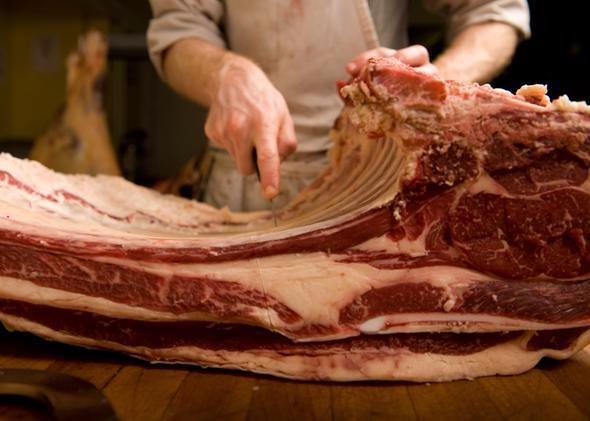 <p>Ülke: Namibiya</p>
<p>1 yılda kişi başına düşen et miktarı: 28.3 kilogram</p>