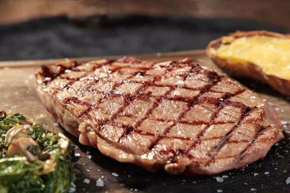 <p>Ülke: Fiji</p>
<p>1 yılda kişi başına düşen et miktarı: 38.8 kilogram</p>