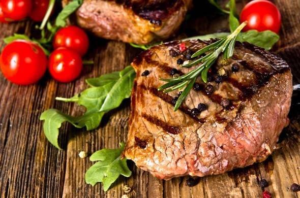 <p>Ülke: Bulgaristan<br />
<br />
1 yılda kişi başına düşen et miktarı: 53 kilogram</p>
