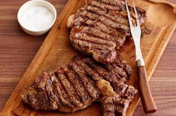 <p>Ülke: Çin<br />
<br />
1 yılda kişi başına düşen et miktarı: 58.2 kilogram</p>
