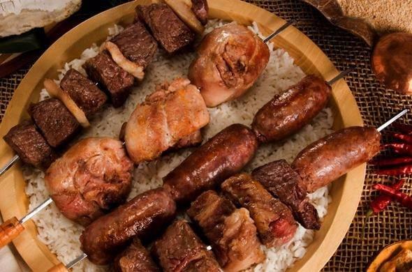 <p>Ülke: Güney Afrika<br />
<br />
1 yılda kişi başına düşen et miktarı: 58.6 kilogram</p>
