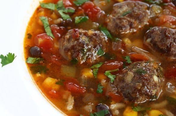 <p>&Uuml;lke: Fransa<br />
<br />
1 yılda kişi başına d&uuml;şen et miktarı: 86.7 kilogram<br />
<br />
&Uuml;lke: Almanya<br />
<br />
1 yılda kişi başına d&uuml;şen et miktarı: 88.1 kilogram</p>
