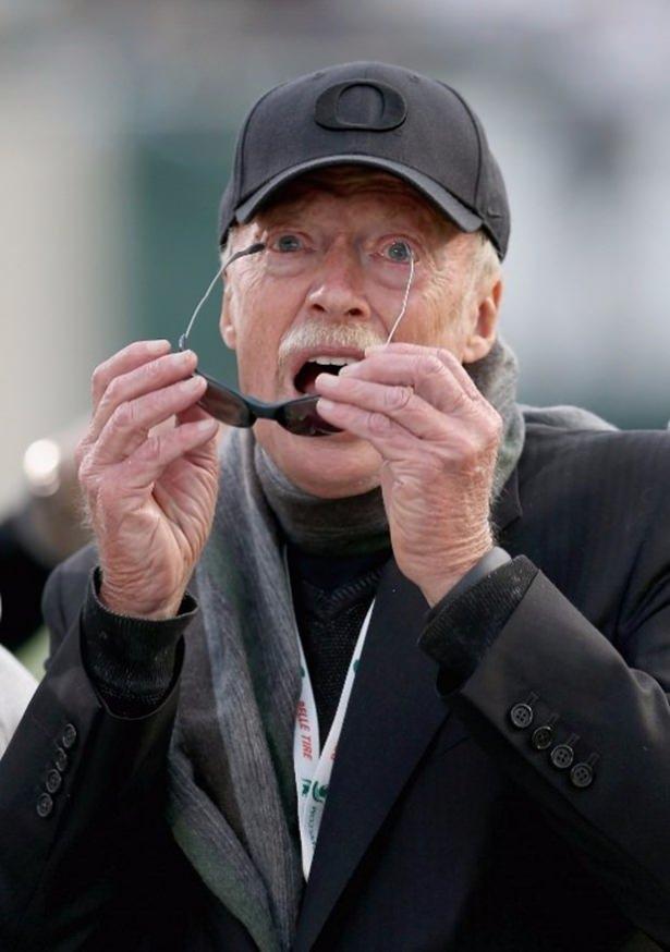 <p><strong>Phil Knight</strong><br />
Spor giyim ve ürünleri üreticisi Nike'ın sahibi Phil Knight 24.9 milyar dolar servete sahip. <br />
Ülke: ABD </p>