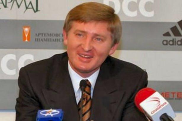 <p><strong>John Mars</strong></p>
<p>ABD'de gıda alanında faaliyet gösteren John Mars 23 milyar dolar servete sahip. </p>
<p>Ülke: ABD </p>