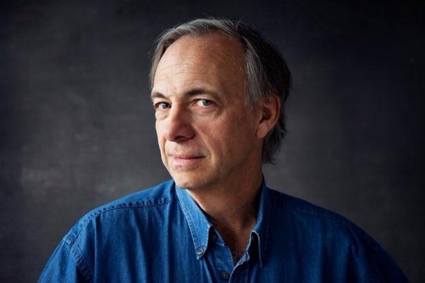 <p><strong>Ray Dalio</strong></p>

<p>ABD'de finans sektöründe faaliyet gösteren Ray Dalio 15.7 milyar dolar servete sahip. </p>

<p>Ülke: ABD</p>
