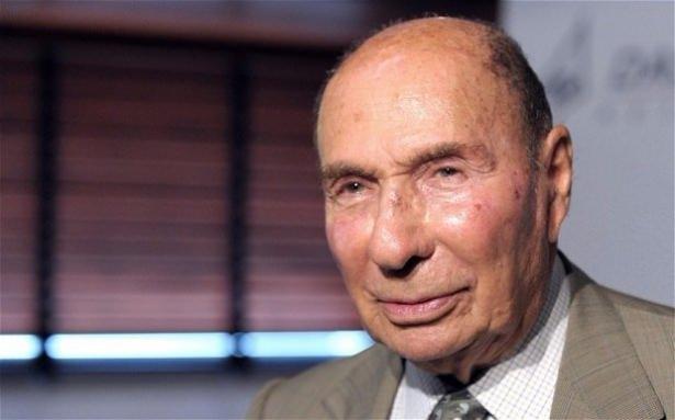 <p><strong>Serge Dassault</strong></p>

<p>Fransa'da uçak üreticisi olan işadamı Serge Dassault 14.8 milyar dolar servete sahip. </p>

<p>Ülke: Fransa </p>
