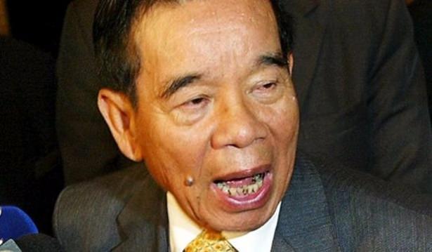 <p><strong>Cheng Yu-tung</strong></p>

<p>Hong Kong'da birçok sektörde faaliyet gösteren Cheng Yu-tung 13.9 milyar dolar servete sahip. </p>

<p>Ülke: Hong Kong</p>
