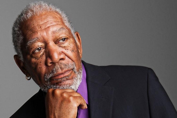 <p><strong>Morgan Freeman:</strong> 4.433 milyar dolar (The Dark Knight)</p>
