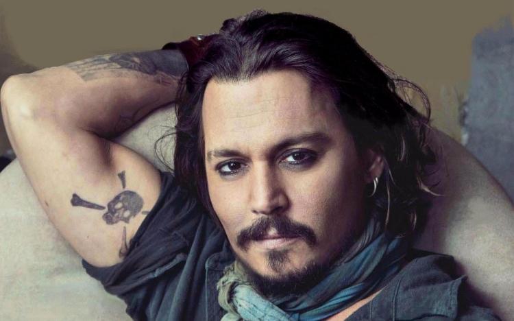 <p><strong>Johnny Depp:</strong> 3.366 milyar dolar (Dead Man's Chest) </p>
